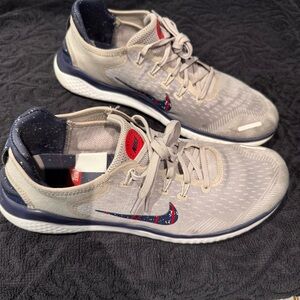 Nike Free Size 13 New England Patriots color